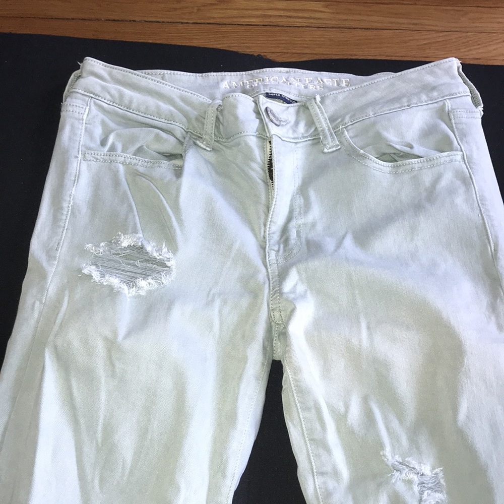 Distressed Jeans - Picture 4 of 6
